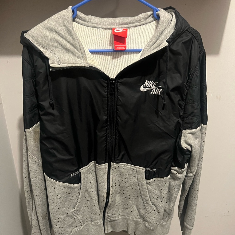 NIKE AIR WINDBREAKER HYBRID